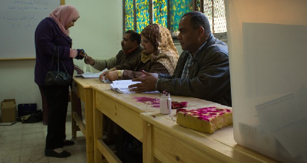 Egyptenaren stemmen in het referendum over de grondwet | Foto: Ester Meerman