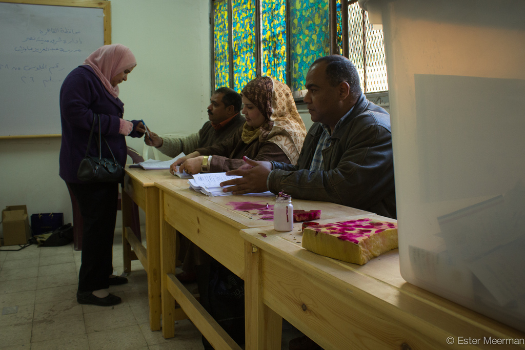 Egyptenaren stemmen in het referendum over de grondwet | Foto: Ester Meerman