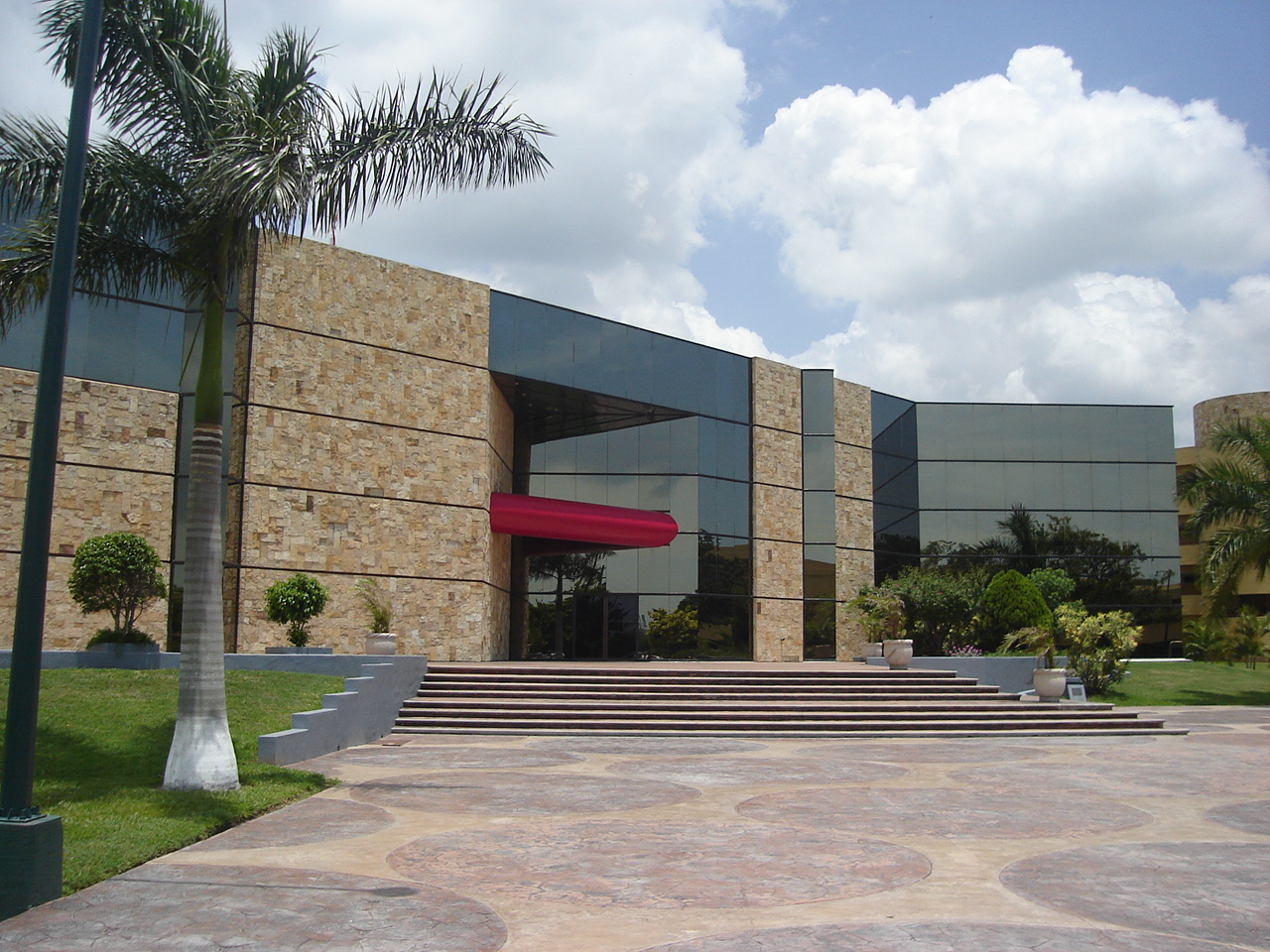 Deel van de campus van Tec de Monterrey. Foto Delfin calb / Wikimedia Commons