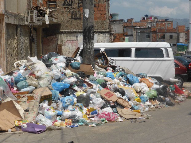 Berg in Complexo do Alemao. Foto Tine Vanhee