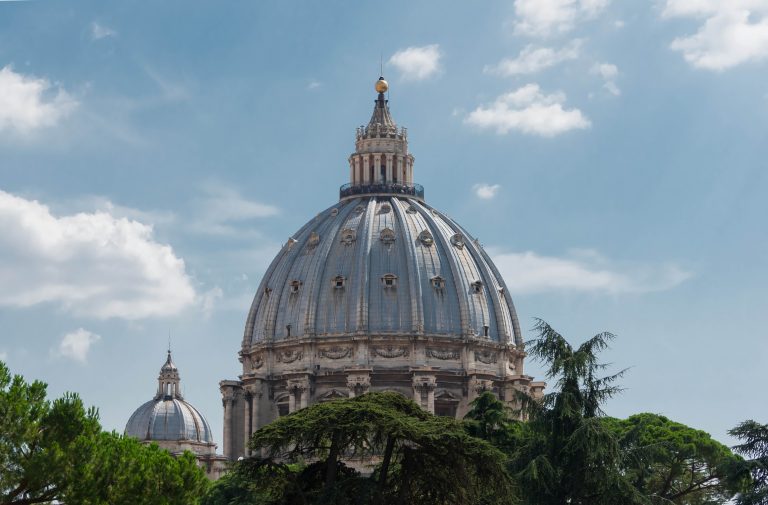 Hoe kom je als correspondent het Vaticaan binnen?